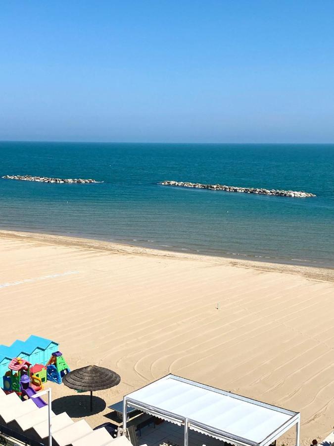 Hotel Flying Пезаро Екстер'єр фото