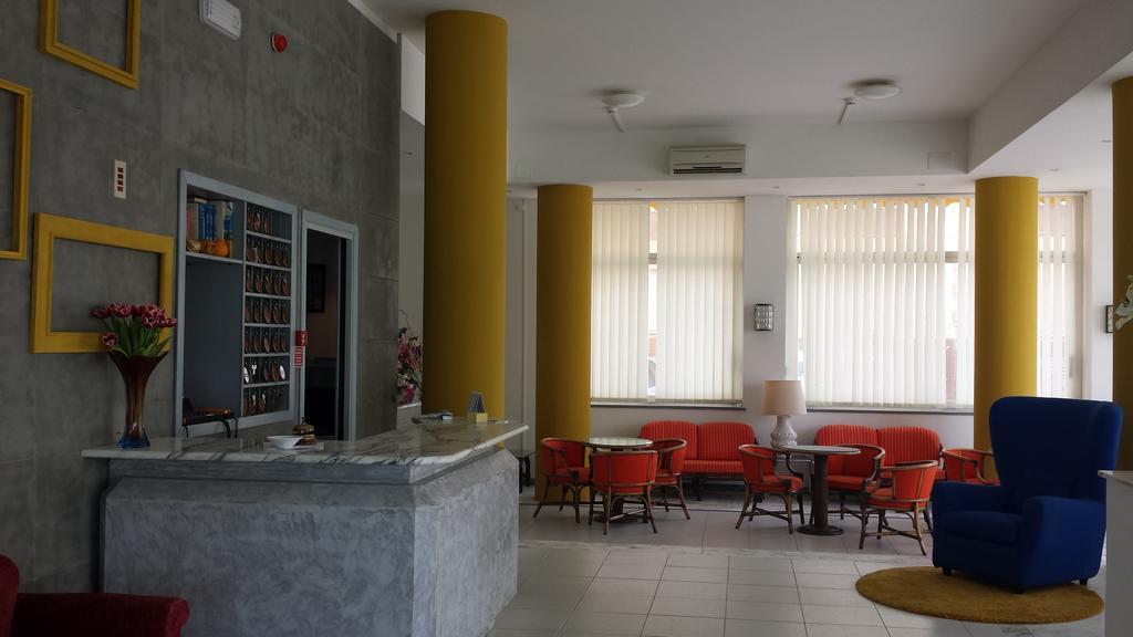 Hotel Flying Пезаро Екстер'єр фото