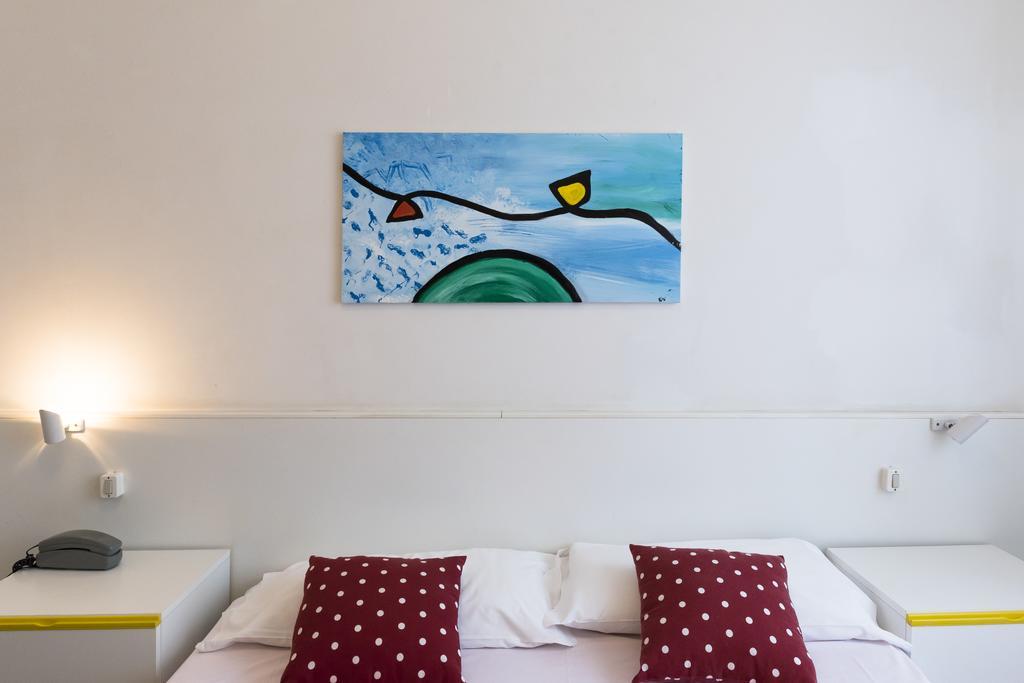 Hotel Flying Пезаро Екстер'єр фото